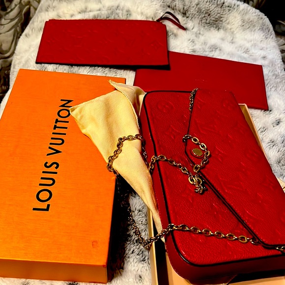 Louis Vuitton Handbags - Louis Vuitton small bag